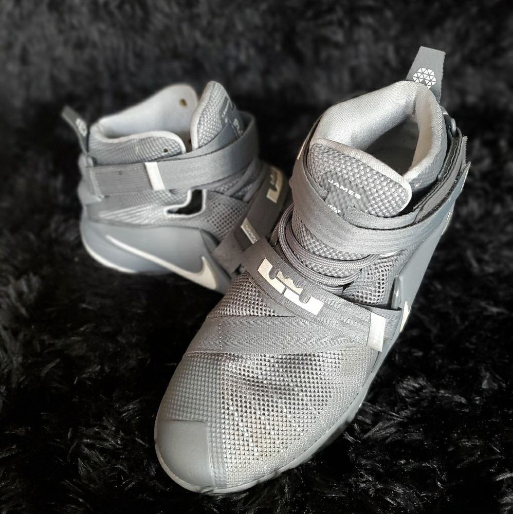 LeBron Soldier 9 Cool Grey